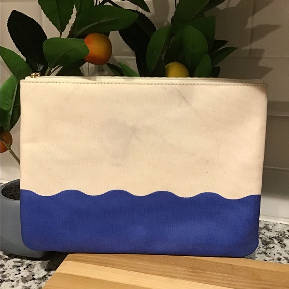 💙 LOVED BEWARE OF SHARKS 🦈 Kate Spade Clutch - Picture 2 of 14